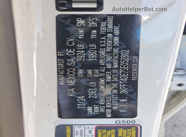 3KPFT4DE7SE052802 2025 KIA K4 White Widok komory silnika