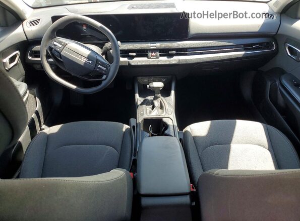 3KPFT4DE7SE052802 2025 KIA K4 White Widok deski rozdzielczej