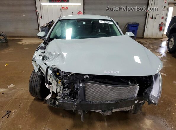 3KPFT4DE7SE118040 2025 KIA K4 Gray Widok z przodu