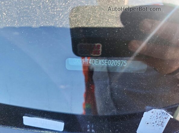 3KPFT4DEXSE020975 2025 KIA K4 Silver Vista de la etiqueta del VIN