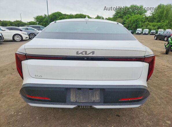 3KPFT4DEXSE062837 2025 KIA K4 White Widok z tyłu