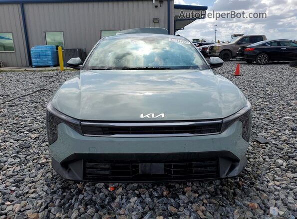 3KPFT4DEXSE105590 2025 KIA K4 Серый Вид спереди