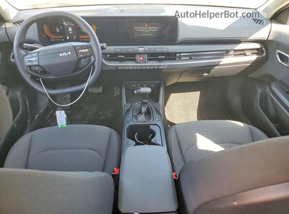 3KPFT4DEXSE170407 2025 KIA K4 Black Dashboard view