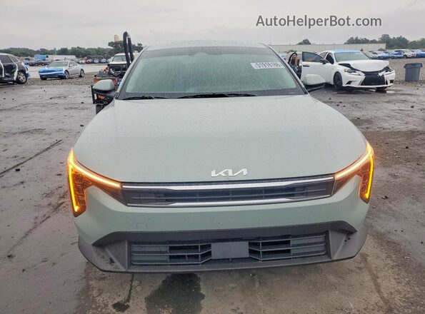 3KPFT4DEXSE177194 2025 KIA K4 Серый Вид спереди
