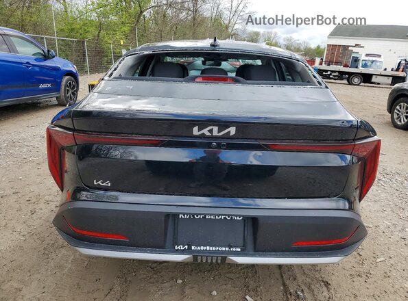 3KPFT4DEXTE294825 2026 KIA K4 Black Widok z tyłu