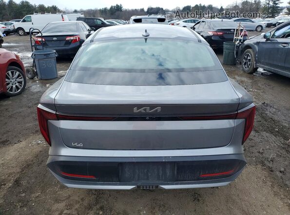 3KPFU4DE0SE120533 2025 KIA K4 Серебряный Вид сзади