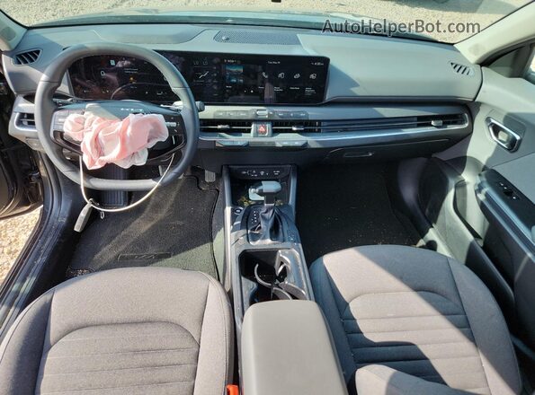 3KPFU4DE1SE222567 2025 KIA K4 Серый Вид панели приборов