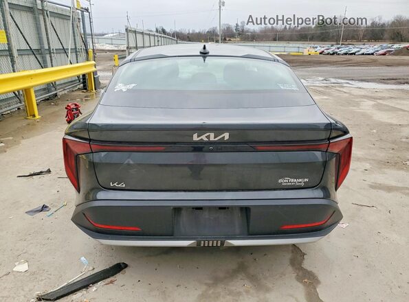 3KPFU4DE7SE032806 2025 KIA K4 Серый Вид сзади