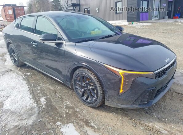 3KPFW4DC0SE152553 2025 KIA K4 Charcoal Front right