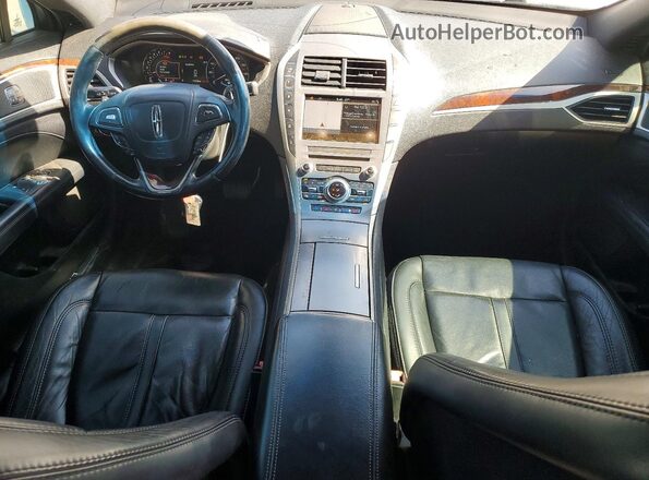 3LN6L5E97HR659092 2017 LINCOLN MKZ Белый Вид панели приборов