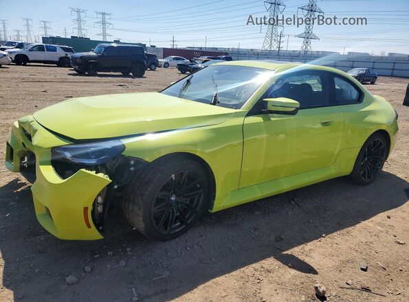 3MF23DM06S8E92394 2025 BMW M2 Green Առջևի ձախ երեք քառորդ տեսարան