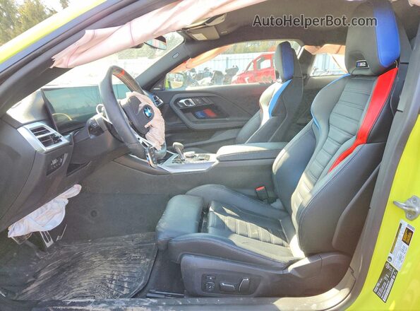 3MF23DM07T8F98726 2026 BMW M2 Green Vista interior delantera