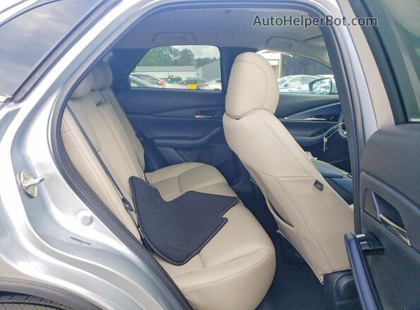 3MVDMADL3LM112906 2020 MAZDA CX-30 Silver Widok tylnych siedzeń