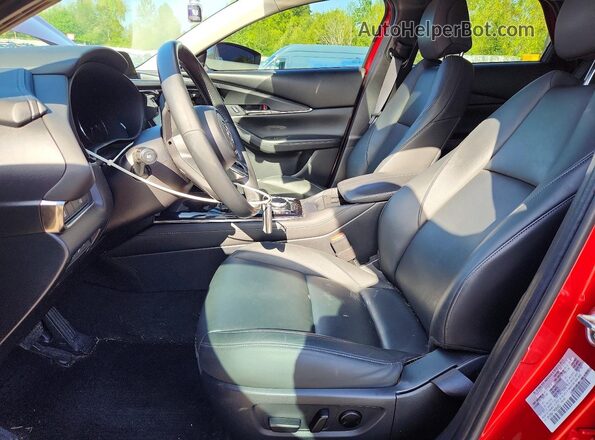 3MVDMBAY7MM254652 2021 MAZDA CX-30 Красный Вид салона спереди