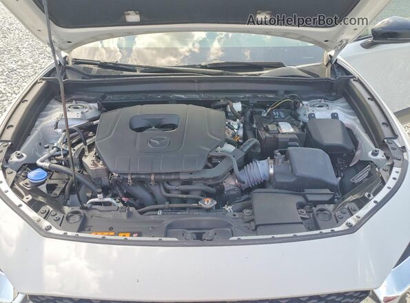 3MVDMBBM1RM674314 2024 MAZDA CX-30 White Vista interior trasera