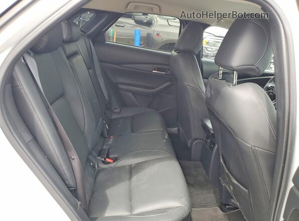 3MVDMBBM6SM796799 2025 MAZDA CX-30 Silver Հետևի նստատեղերի տեսք