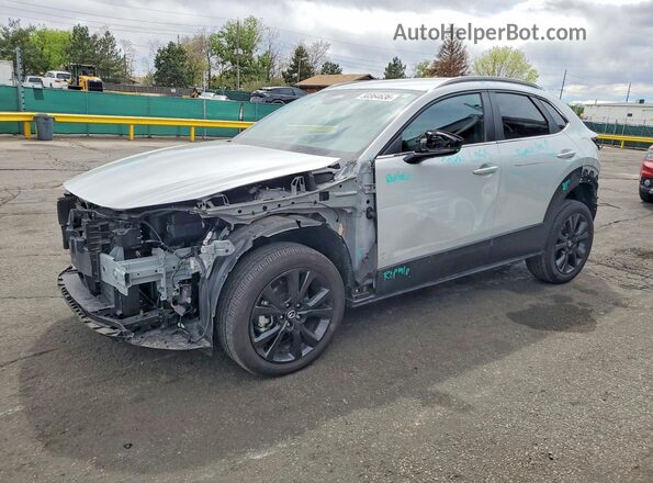 3MVDMBBM6SM796799 2025 MAZDA CX-30 Silver Առջևի ձախ երեք քառորդ տեսարան
