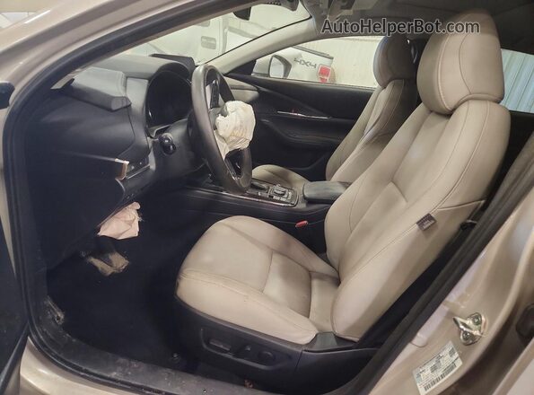 3MVDMBCM7RM696185 2024 MAZDA CX-30 Серебряный Вид салона спереди