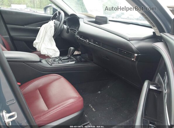 3MVDMBCM8RM603741 2024 MAZDA CX-30 Light Blue Widok wnętrza z przodu