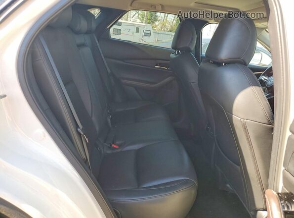 3MVDMBDM4PM537622 2023 MAZDA CX-30 Белый Вид задней части салона