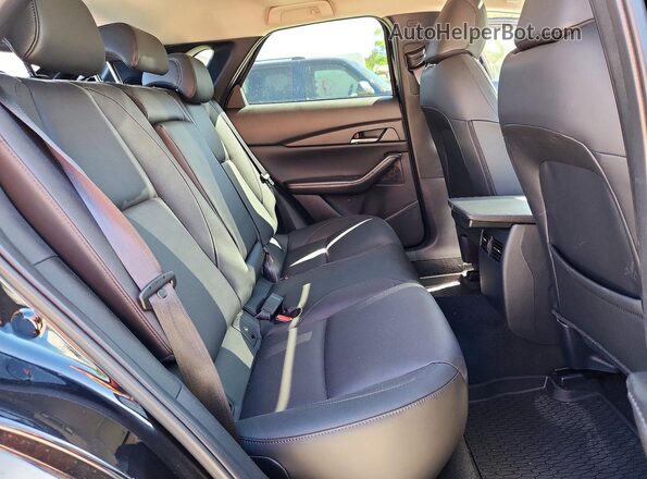 3MVDMBEY6TM127044 2026 MAZDA CX-30 Black Rear seats view