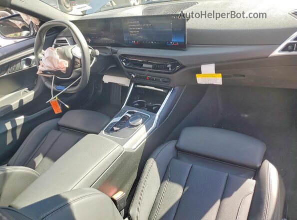 3MW23CM05S8F65958 2025 BMW OTHER Silver Vista del salpicadero