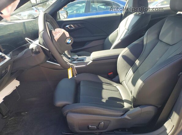3MW23CM05S8F65958 2025 BMW OTHER Silver Vista interior delantera