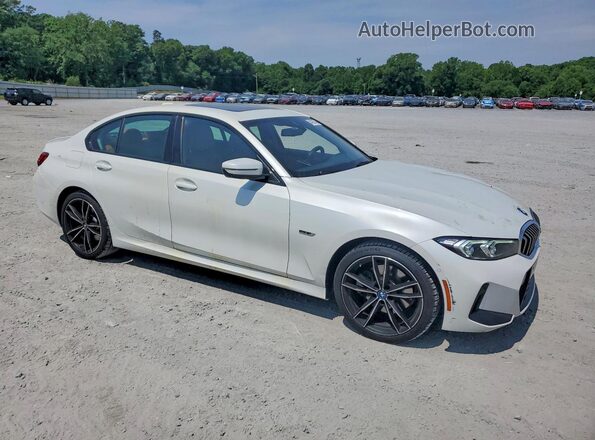 3MW39FF04P8D17063 2023 BMW OTHER Белый Передняя правая четверть