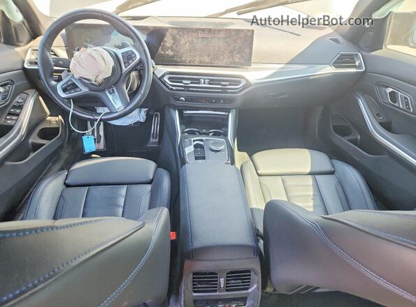 3MW49FF09P8D38379 2023 BMW M3 Gray Vista del salpicadero
