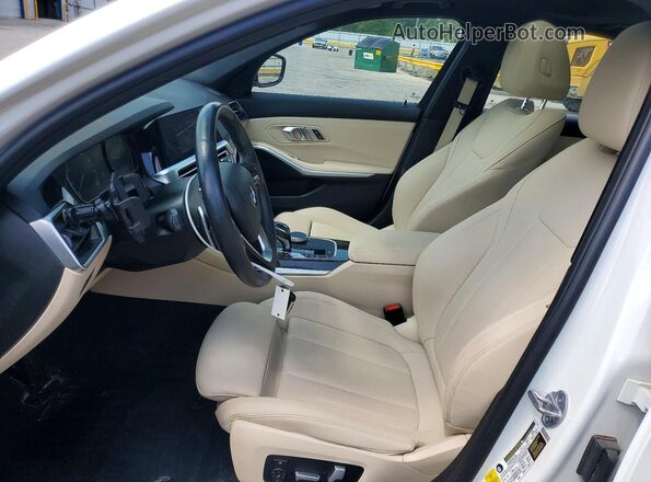 3MW5R1J0XM8B67068 2021 BMW OTHER Белый Вид салона спереди