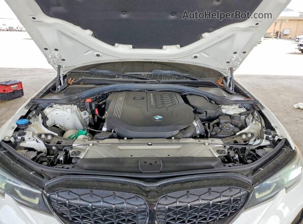 3MW5U7J00N8C54948 2022 BMW M3 Белый Вид задней части салона
