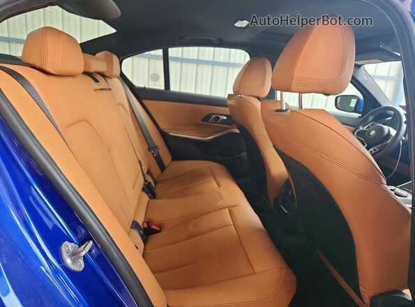 3MW89CW0XT8F92967 2026 BMW OTHER Blue Vista de los asientos traseros