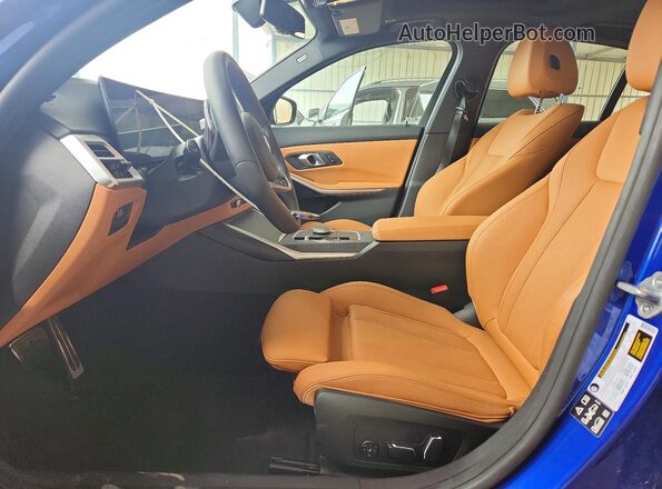 3MW89CW0XT8F92967 2026 BMW OTHER Blue Vista interior delantera