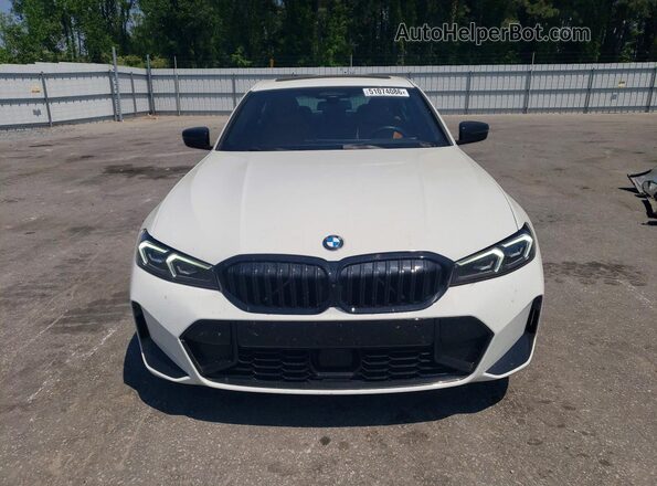 3MW89FF07P8D17208 2023 BMW OTHER Белый Вид спереди