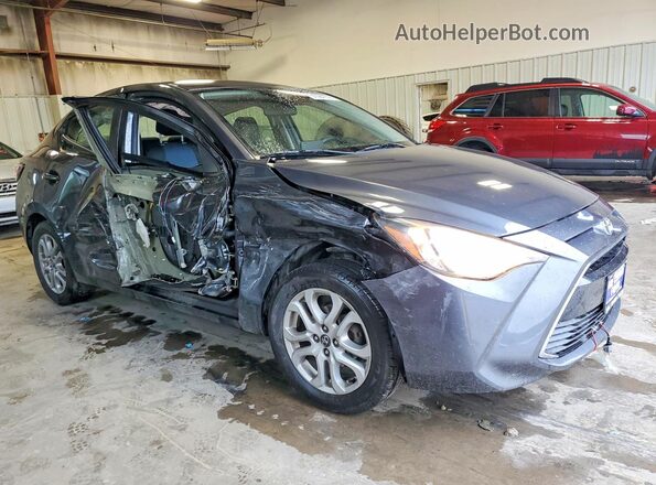 3MYDLBYV0HY172102 2017 TOYOTA YARIS Gray Առջևի աջ