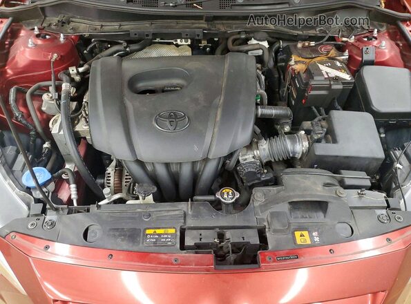 3MYDLBYV0JY302174 2018 TOYOTA YARIS Красный Вид задней части салона
