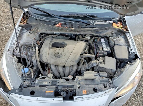 3MYDLBYV0KY522884 2019 TOYOTA YARIS Silver Vista interior trasera