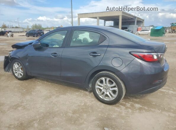 3MYDLBYV1HY174747 2017 TOYOTA YARIS Gray Tył lewy