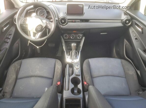 3MYDLBYV1HY174747 2017 TOYOTA YARIS Gray Widok deski rozdzielczej