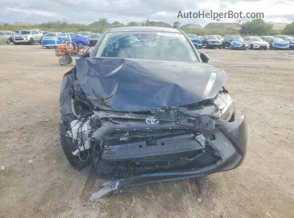 3MYDLBYV1HY174747 2017 TOYOTA YARIS Gray Widok z przodu