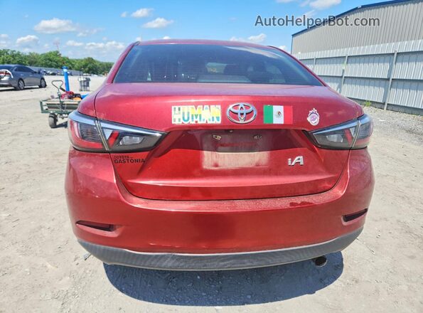 3MYDLBYV1JY304600 2018 TOYOTA YARIS Red Widok z tyłu