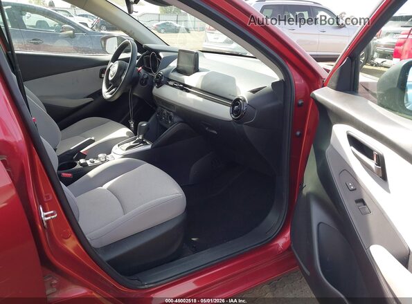 3MYDLBYV1KY521887 2019 TOYOTA YARIS Красный Вид салона спереди