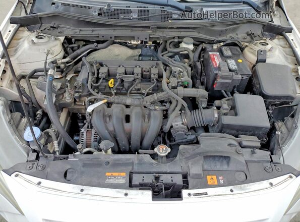 3MYDLBYV2JY301849 2018 TOYOTA YARIS White Widok wnętrza z tyłu