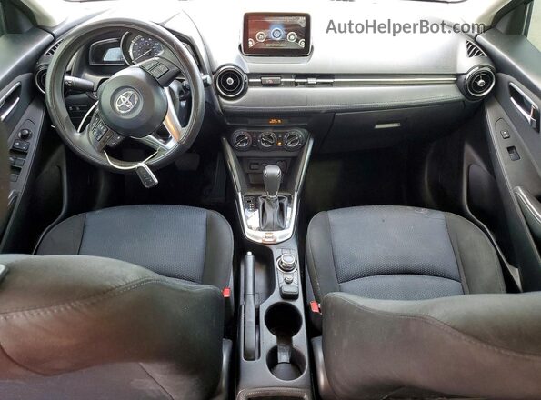 3MYDLBYV2JY301849 2018 TOYOTA YARIS White Widok deski rozdzielczej