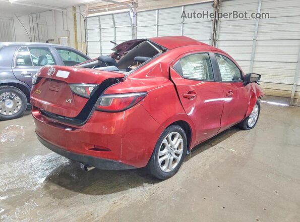 3MYDLBYV2JY317419 2018 TOYOTA YARIS Orange Задня права чверть