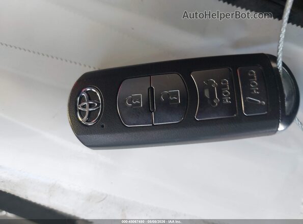 3MYDLBYV2KY502927 2019 TOYOTA YARIS Black Вид панелі приладів