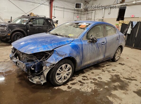 3MYDLBYV2KY516388 2019 TOYOTA YARIS Синий Передняя левая четверть