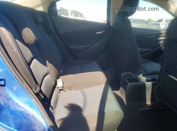 3MYDLBYV3HY191680 2017 TOYOTA YARIS Синий Вид задних сидений