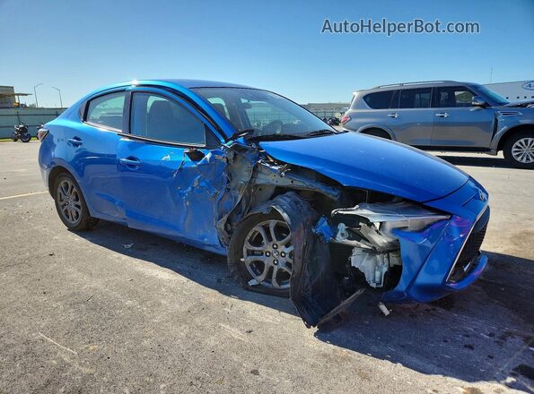 3MYDLBYV3KY518618 2019 TOYOTA YARIS Blue Przód prawy