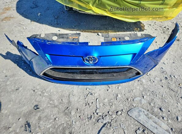 3MYDLBYV4JY331113 2018 TOYOTA YARIS Blue Vista del compartimento del motor